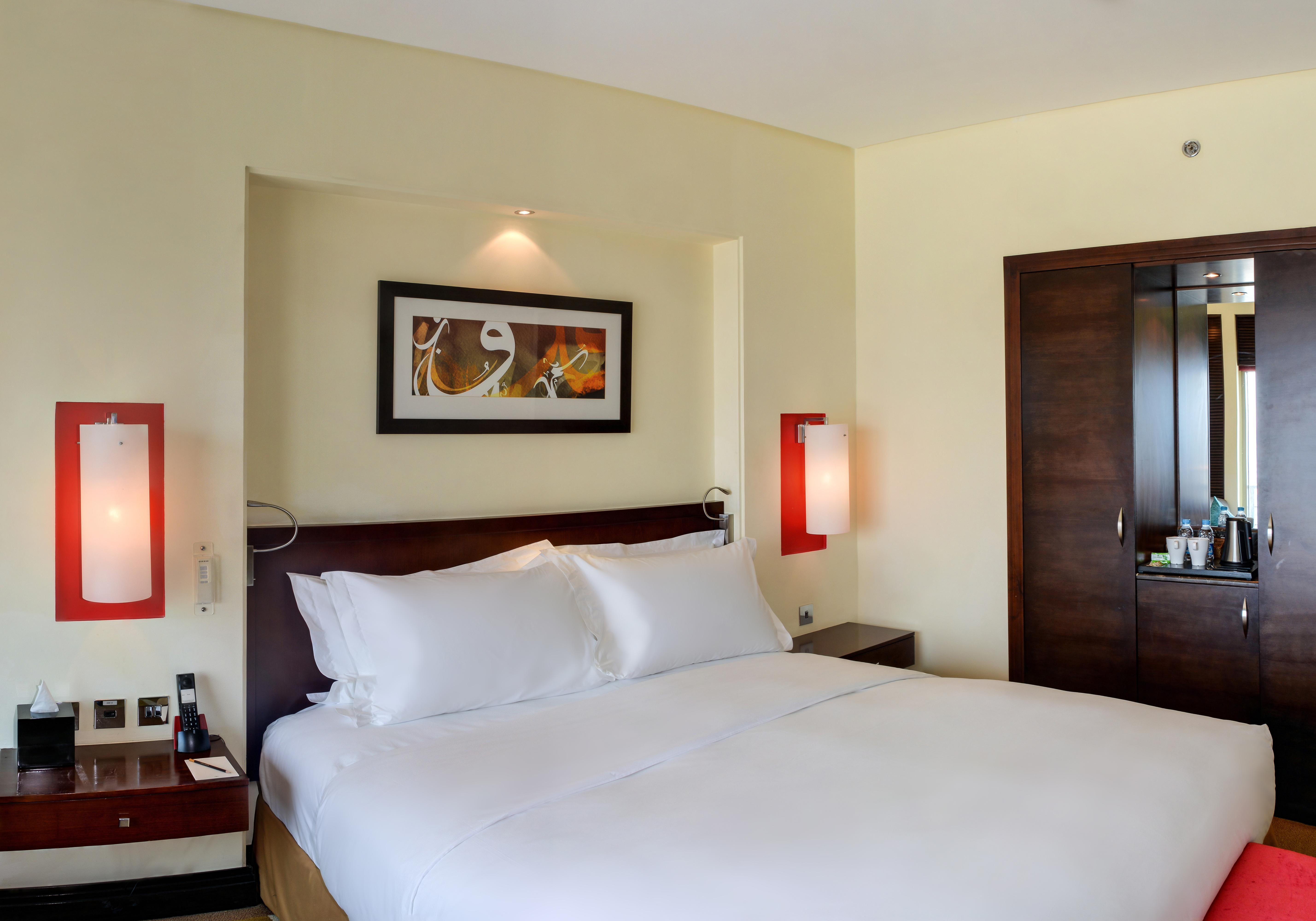 מלון Sofitel Al Khobar The Corniche מראה חיצוני תמונה A bedroom at the hotel