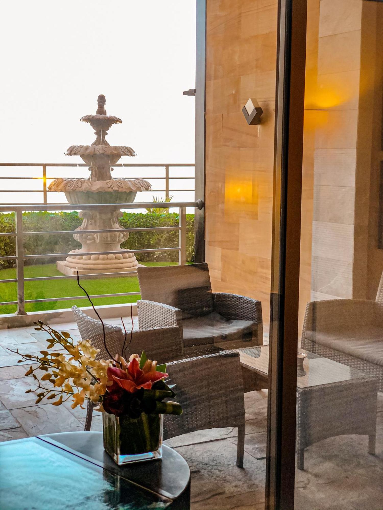 מלון Sofitel Al Khobar The Corniche מראה חיצוני תמונה Fountain at the hotel