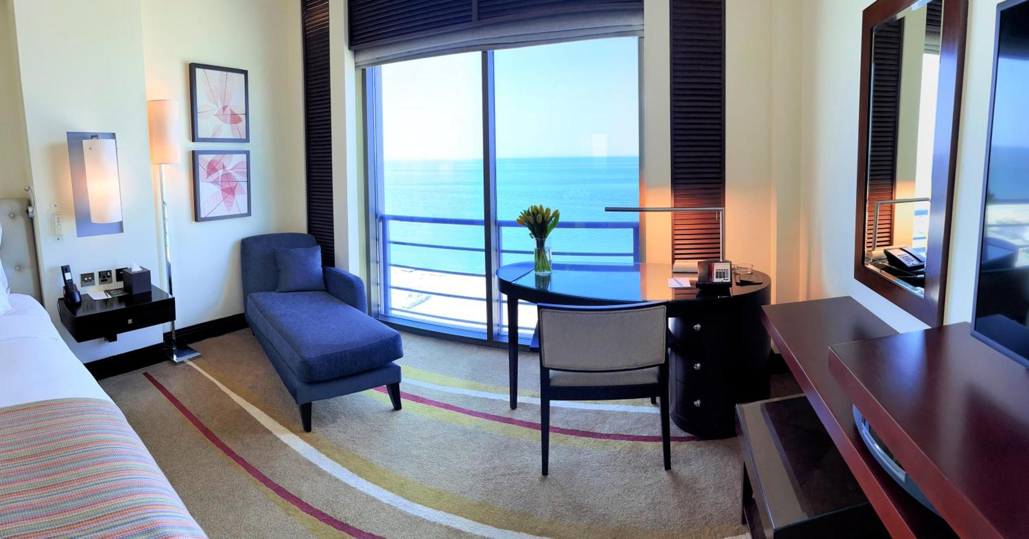מלון Sofitel Al Khobar The Corniche מראה חיצוני תמונה A room at the Jumeirah Beach Hotel