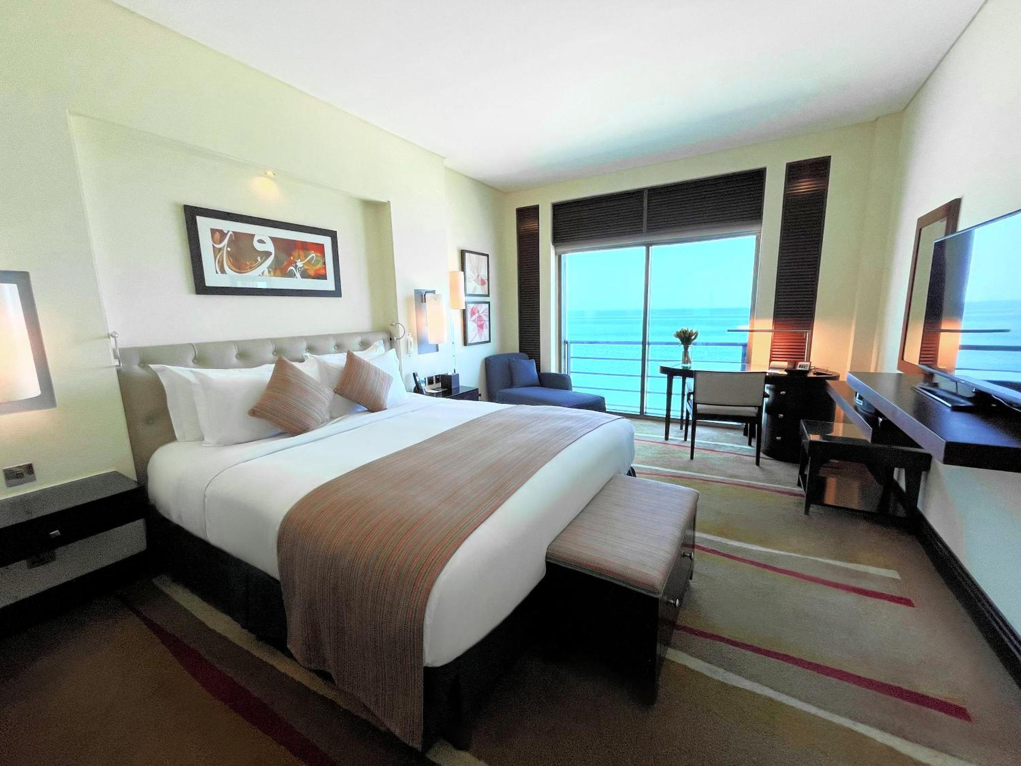 מלון Sofitel Al Khobar The Corniche מראה חיצוני תמונה A guest room at the hotel
